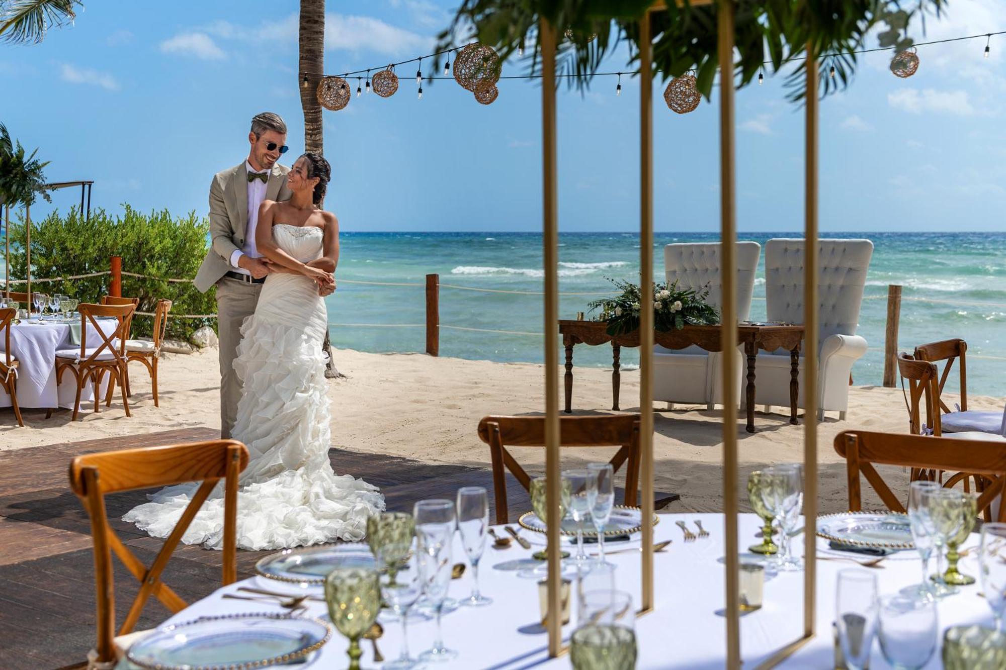 פלאייה דל כרמן El Beso Adults Only At Ocean Riviera Paradise All Inclusive מראה חיצוני תמונה